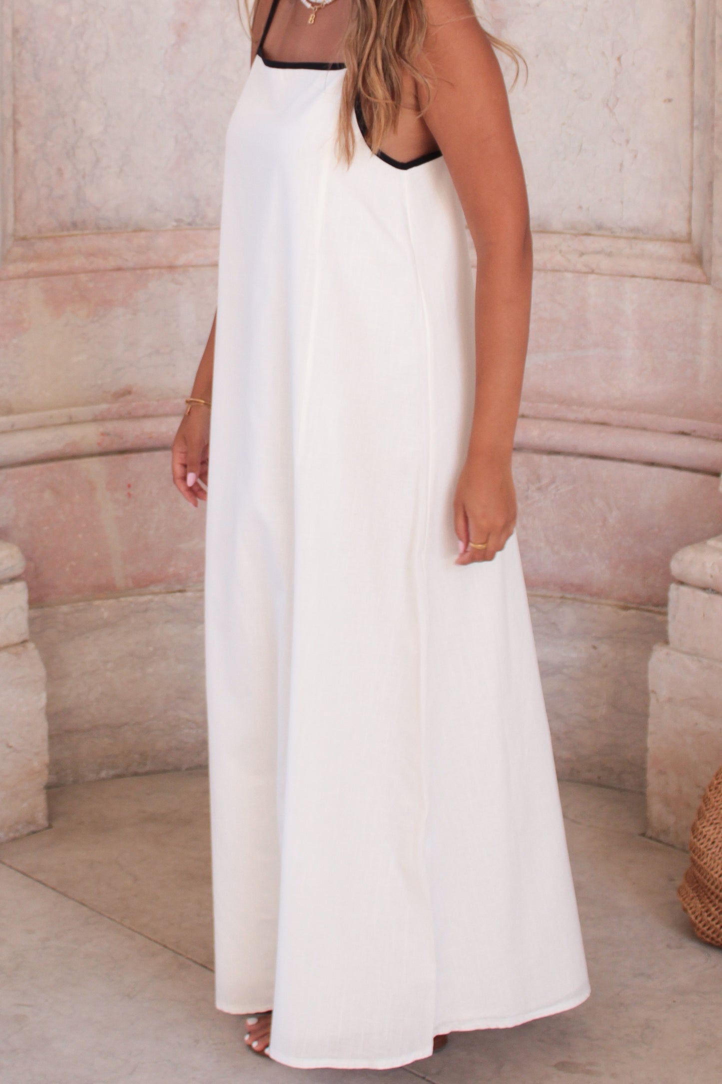 Vestido de linho fluido e elegante. Vestido de verão maxi. Vestido feminino.