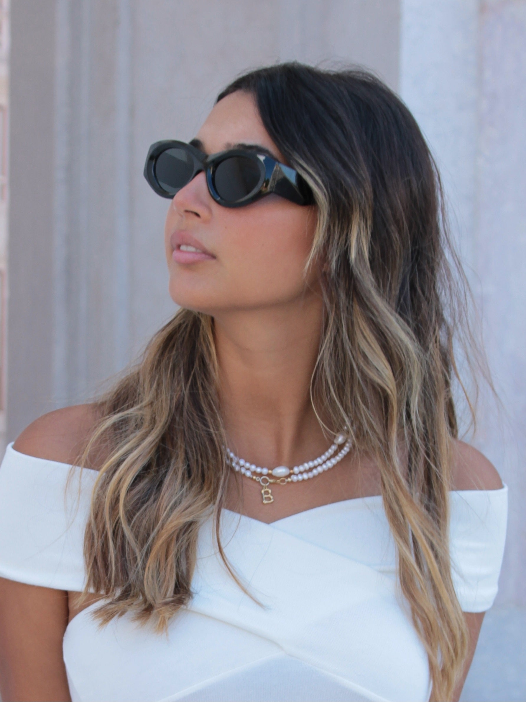 Óculos de estilo retro e armação em massa 