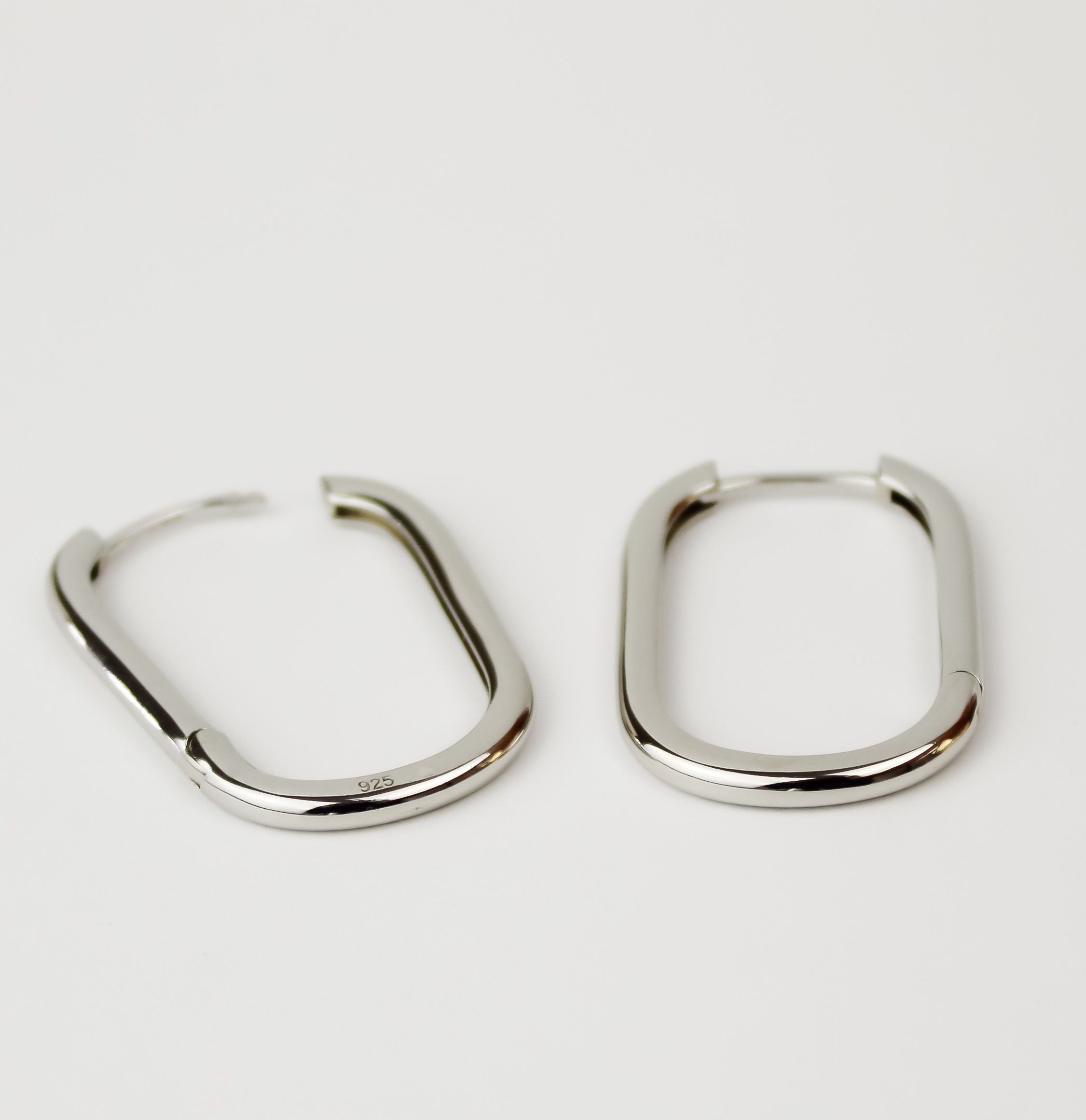 Chloe hoops