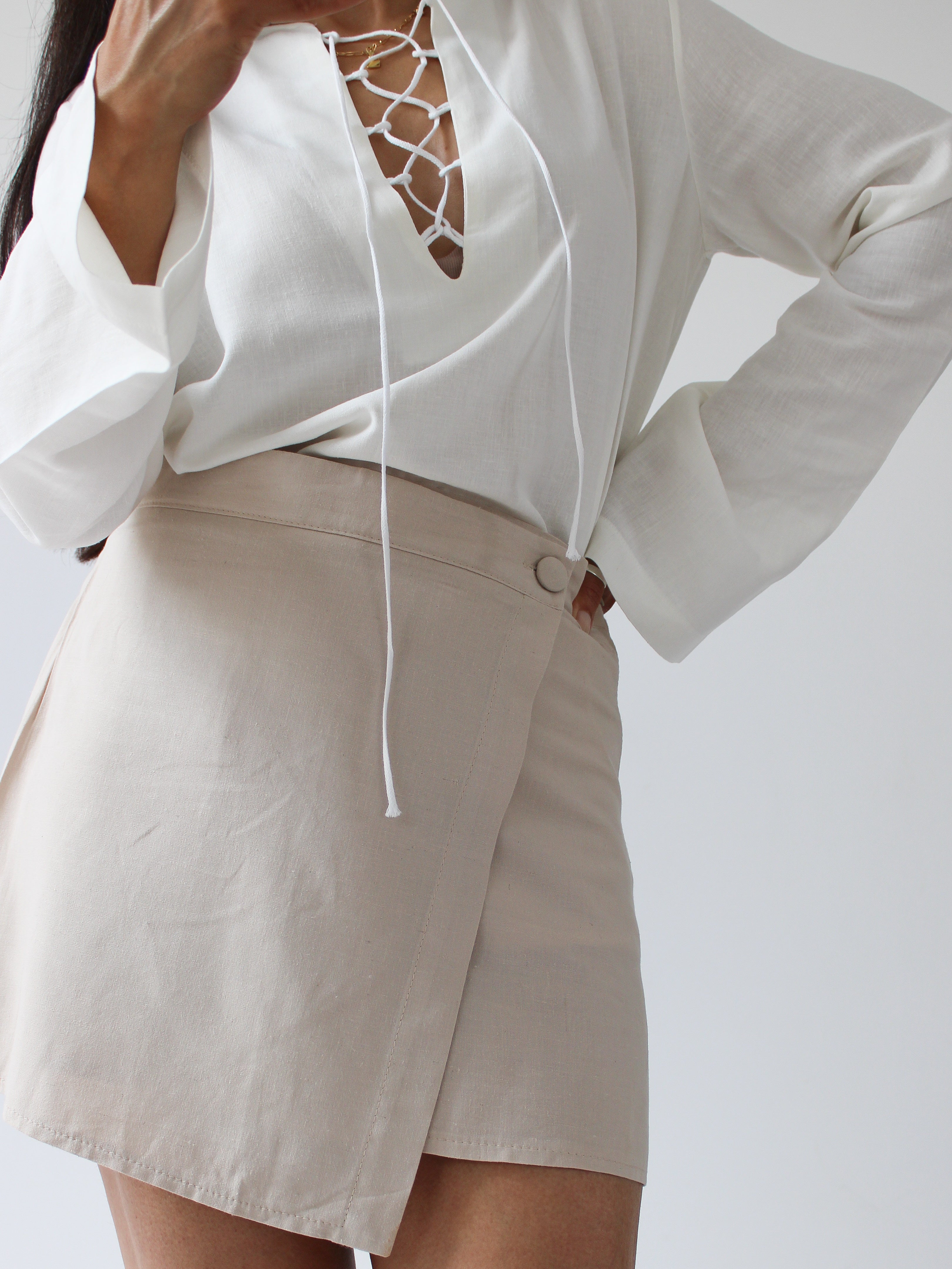 Mini saia em linho. Saias em linho. Saias elegantes. tendências de Primavera Verão 