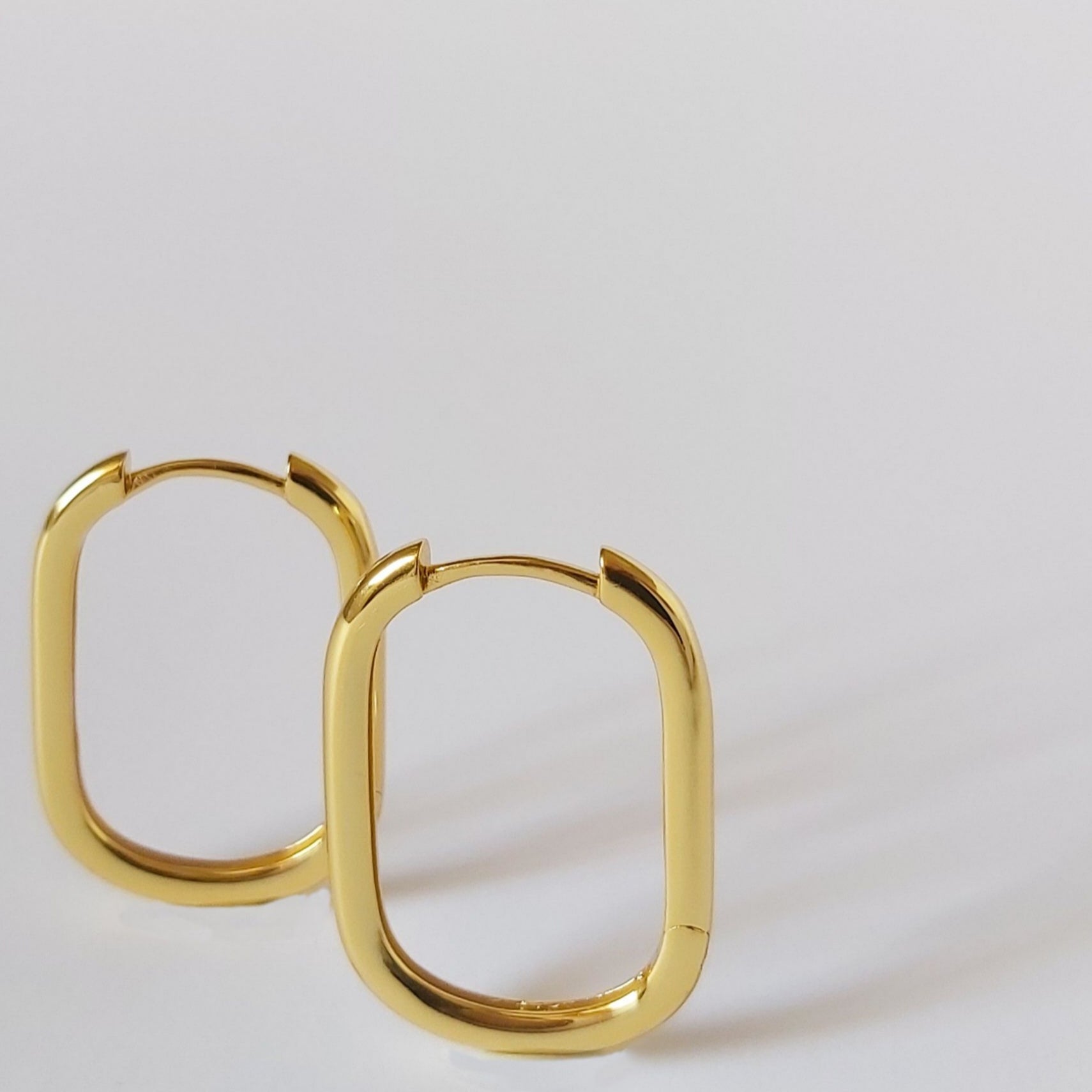 Chloe hoops